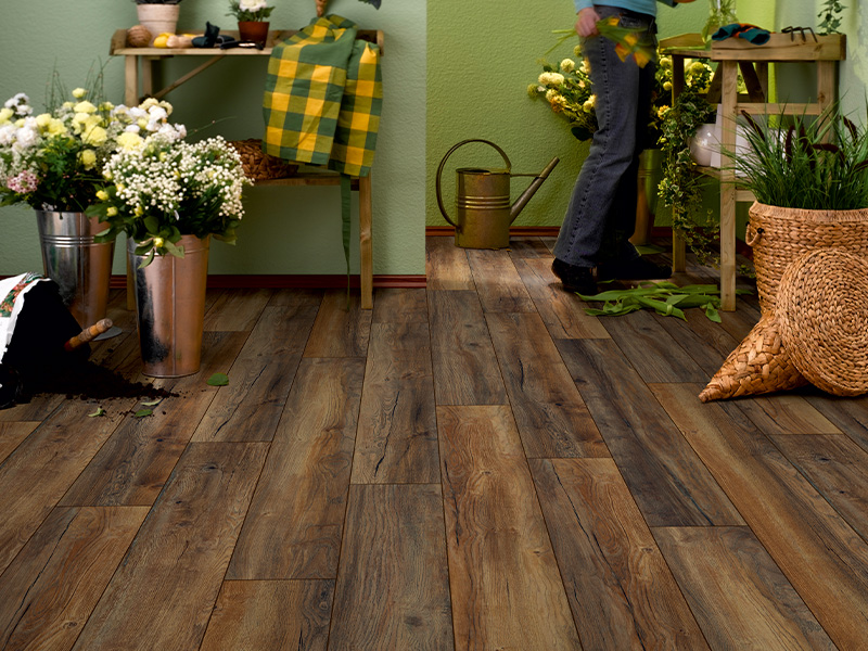 12mm x 188mm x 1375mm ROBUSTO PLANK HARBOUR OAK LAMINATE FLOORING AC5 -  Whiteriver Group