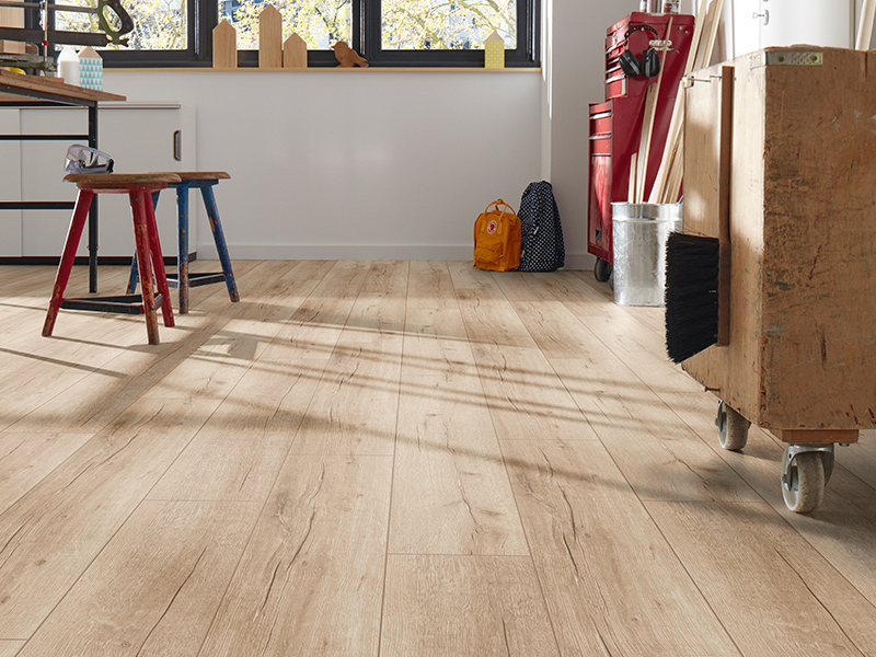 12mm x 188mm x 1375mm LAMINATE RIP - OAK AC5 Group ROBUSTO NATURE PLANK FLOORING Whiteriver